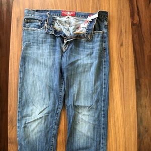 Men’s 33 x 32 Lucky Brand Jeans Straightfit